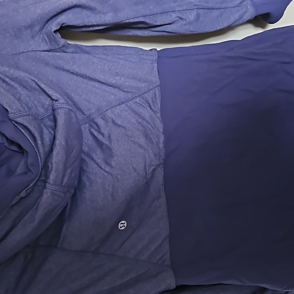 Lululemon reversible zip-up hoodie - Picture 4 of 4